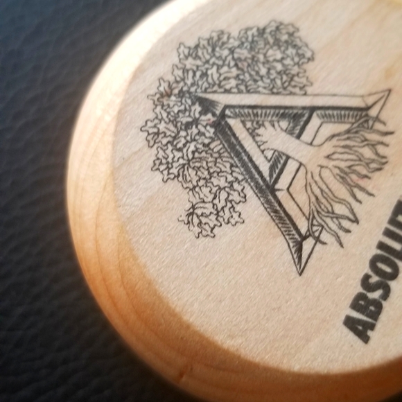 Rare wooden yo-yo by Absolut - Picture 2 of 4